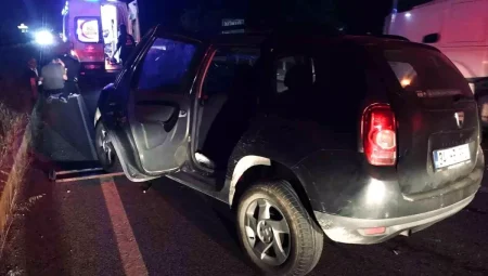 Ayvalık’ta Traktörle Araba Çarpıştı: 1 Meyyit, 2 Yaralı