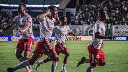 Brezilya’da hakemden Mauro Icardi sevincine kırmızı kart