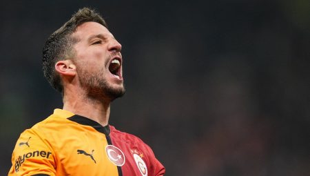 Dries Mertens: Osimhen dünyadaki en uygun 3 forvetten biri