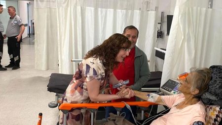 ADÜ Hastanesi Başhekimi Uysal hastalar ve hastane çalışanları ile bayramlaştı