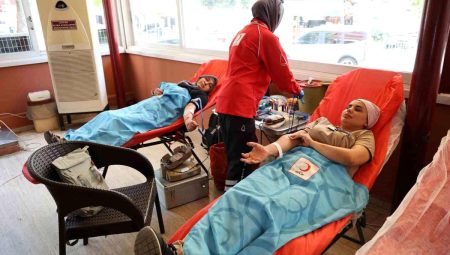 Adana’da kan ve kök hücre bağış kampanyasına ağır ilgi