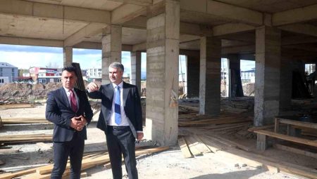 Bakan Yardımcısı Tarıkdaroğlu, huzurevi projesini yerinde inceledi
