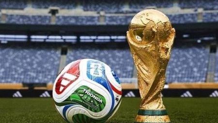 Futbol kuralları değişti mi, Dünya Kupası yeni sar kart, ofsayt, oyuncu değişikliği, korner, taç atışı, kale vuruşu 5 saniye kuralı nedir?