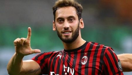Hakan Çalhanoğlu kimdir? Orta saha Hakan Çalhanoğlu kaç yaşında, nereli, hangi ekipte oynuyor?