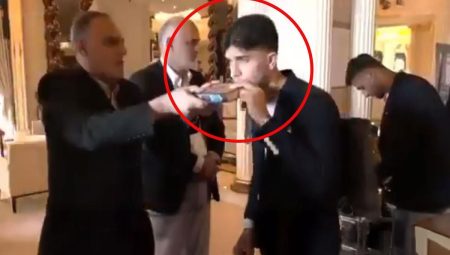 İranlı futbolcular Kur’an-ı Kerim’i öperek ABD’ye gerçek yola çıktı