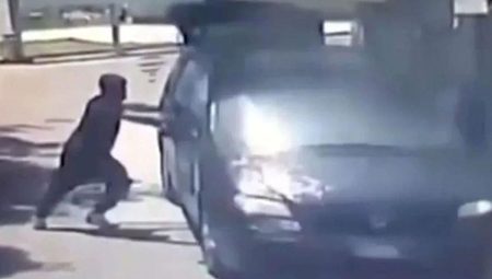 İtalya’da tarım mafyası 4 göçmen emekçiyi canlı diri yaktı