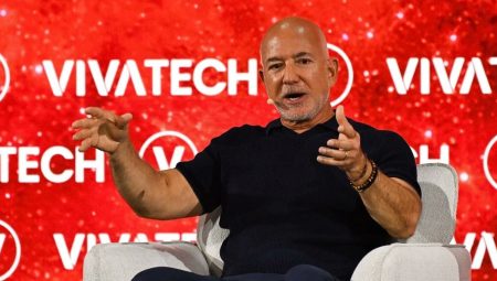 Jeff Bezos’tan yapay zeka tartışmalarına cevap: İnsanların yerini alamayacak