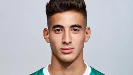 Mert Müldür kimdir? Defans Mert Müldür kaç yaşında, nereli, hangi kadroda oynuyor?