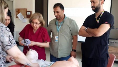 Nazilli Devlet Hastanesi’nden Kuyucak İlçe Devlet Hastanesi’ne hizmet içi eğitim takviyesi