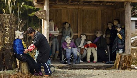 Nüfus azalınca devayı bez bebeklerde buldular: Köyün yeni sakinleri herkesi şaşırttı