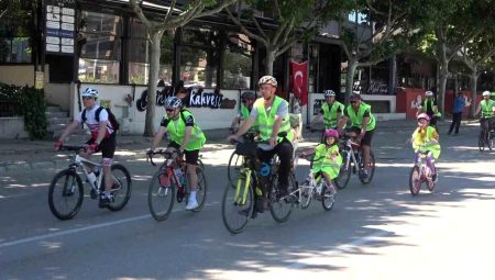 Sağlıklı hayat için pedal çevirdiler