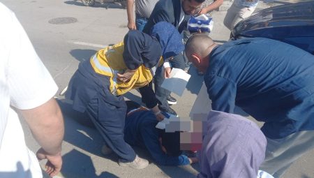 Sıhhat Vazifelisi, Kazada Yaralanan Genci Birinci Müdahaleyi Yaptı