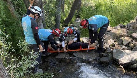 UMKE çalışanı Koramaz Vadisi’nde şiddetli eğitim kampını muvaffakiyetle tamamladı