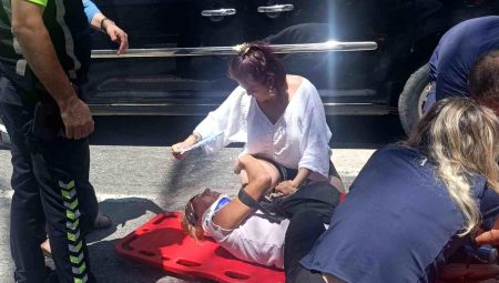 Yaya geçidinde motosikletin çarptığı Alman bayan turist yaralandı